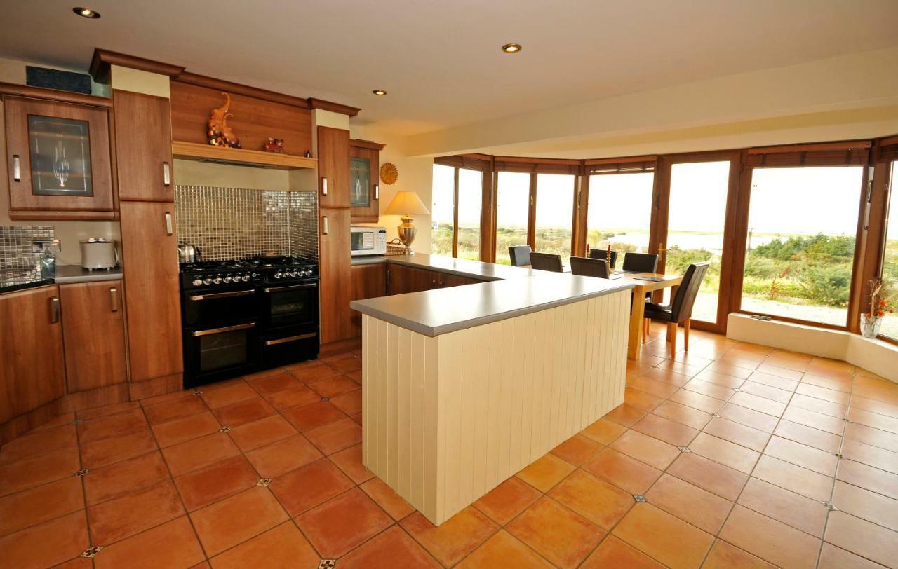 House With Sea Views Close To Beach With Wifi And Large Kitchen And Dining Ardnagreevagh Dış mekan fotoğraf